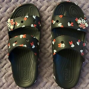 Disney Parks Minnie Mouse CROCS Sandals Slides Black Red W9/M7
